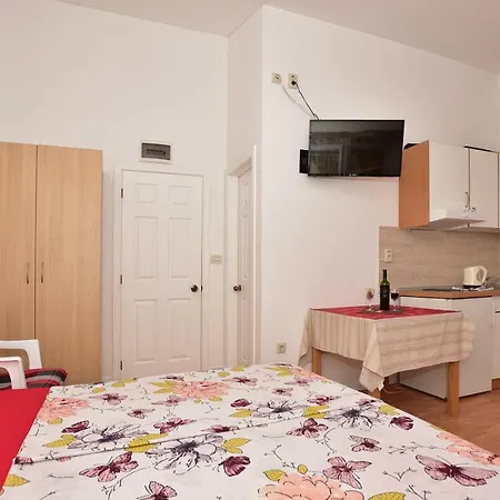 Studio Antonio Apartment Makarska
