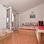 Antonio Apartman *